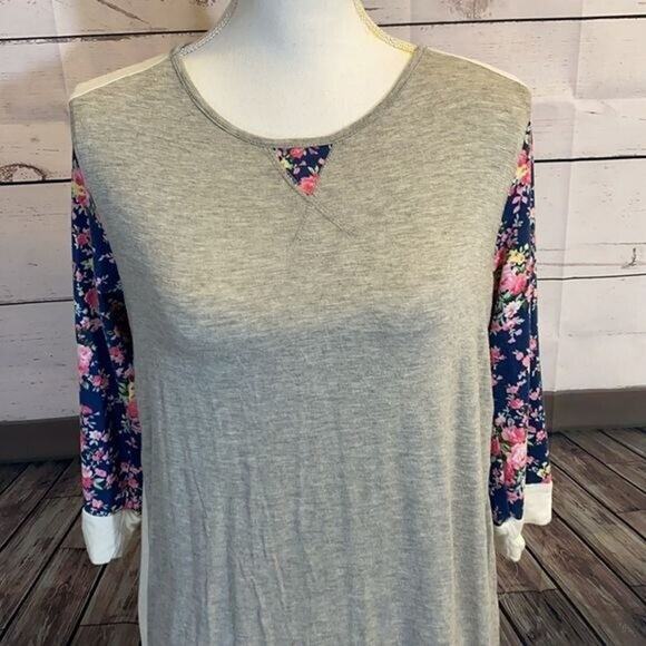 Ampersand Avenue Top Tunic Womens XL Gray Floral Crew Stretch Cottage - Picture 3 of 11